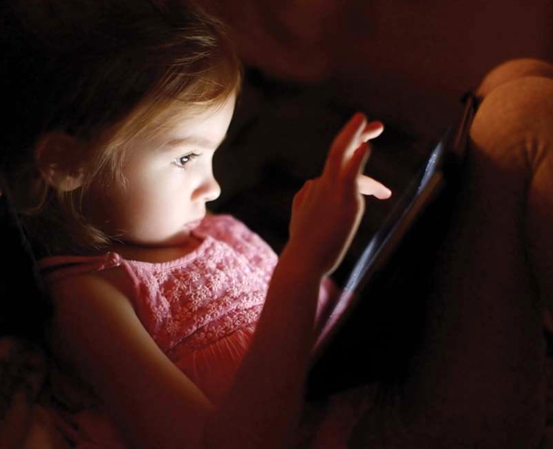 Do electronics keep children from sleeping